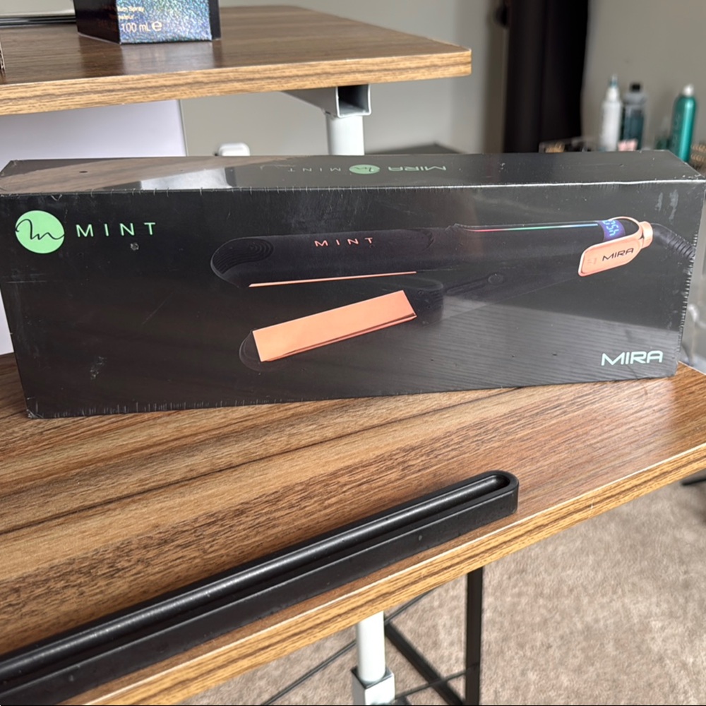Mint Tool flat iron Mira